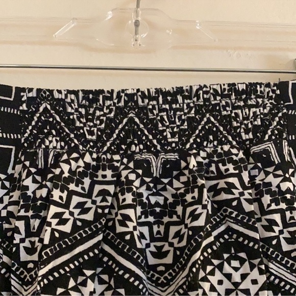 Express Aztec Print Midi Skirt with Side Slit Size: S - Picture 2 of 6